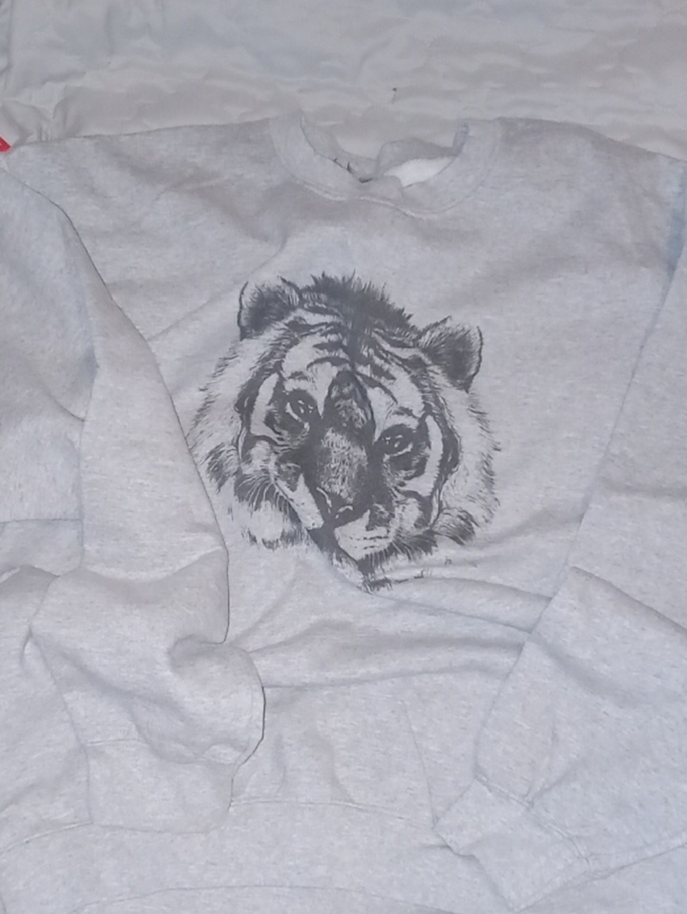 GAP Womens Black Leggings & Gray Tiger Sweatshirt!! & Free Crossbody!! - Picture 9 of 16